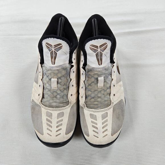 Nike Kobe Bryant Mentality Sail‎ Metallic Golden Black Basketball Shoe Size 7.5 main image 6